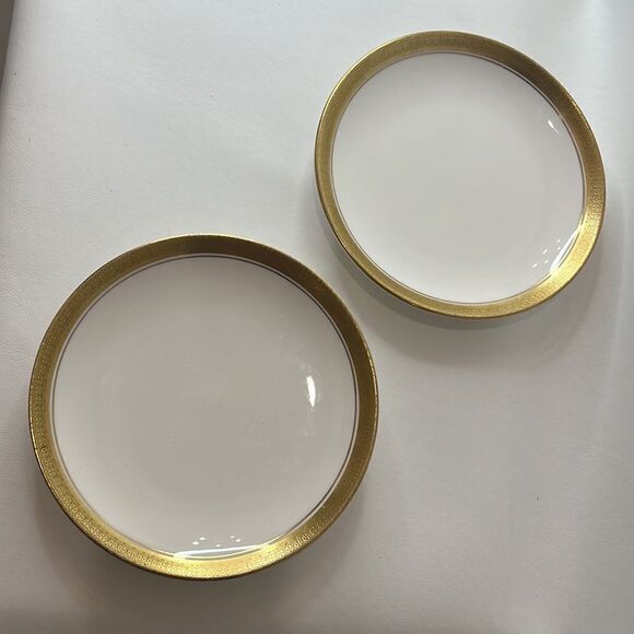 Shenango China Gold Trimmed 6 3/4 In Round Vintage Saucers Dessert Plates Set 2 - Picture 2 of 7